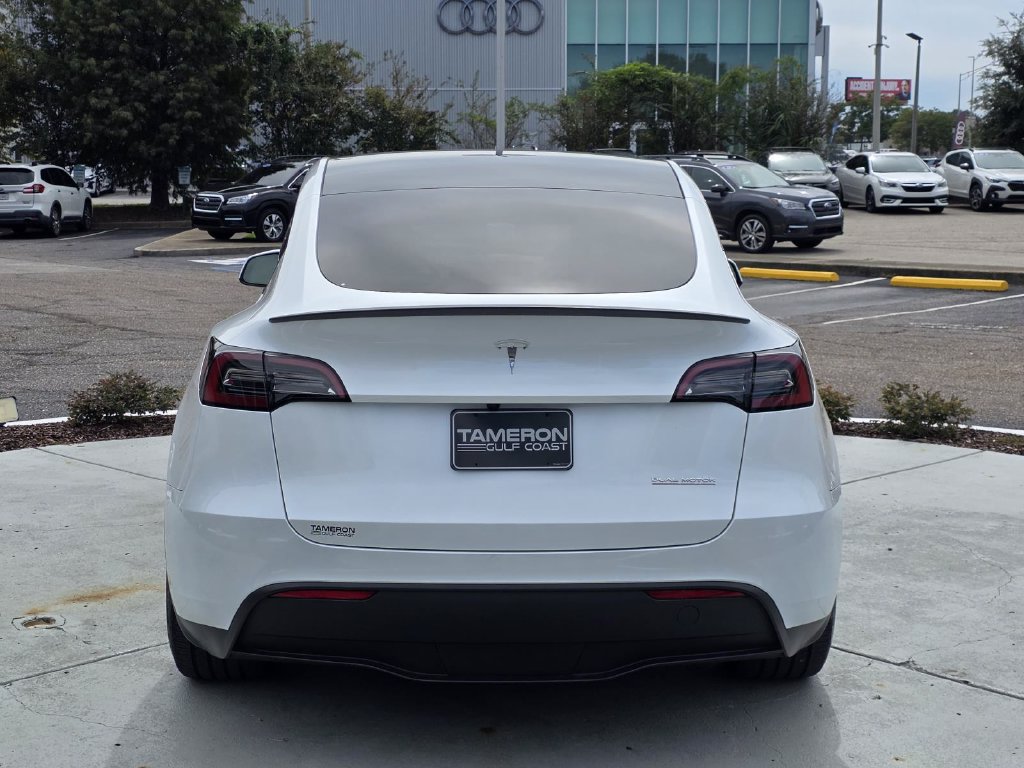Used 2025 Tesla Model Y Performance AWD/4WD image 3
