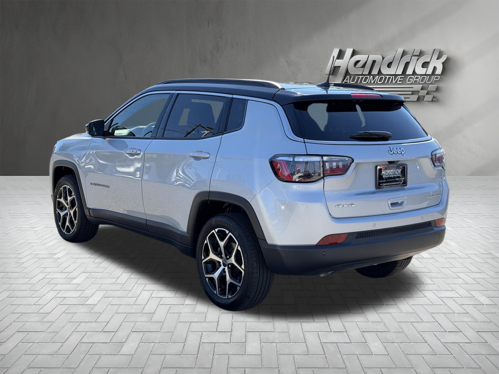Used 2025 Jeep Compass Limited AWD/4WD image 8