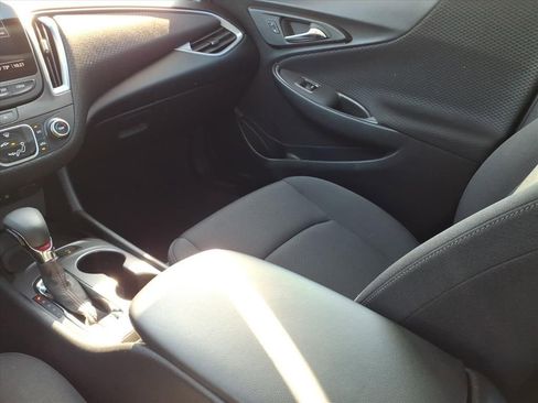 Used 2024 Chevrolet Malibu RS image 17