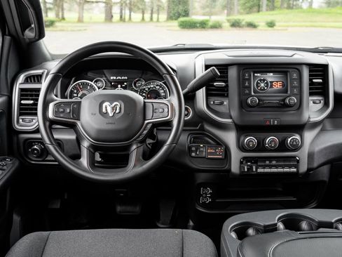 Used 2024 RAM 5500 Tradesman w/ Chrome Appearance Group image 15