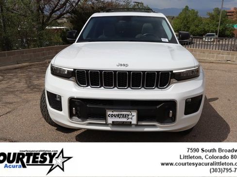 Used 2022 Jeep Grand Cherokee L Overland w/ Luxury Tech Group IV AWD/4WD image 2