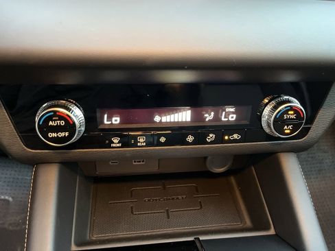 Used 2024 Mitsubishi Outlander ES image 35