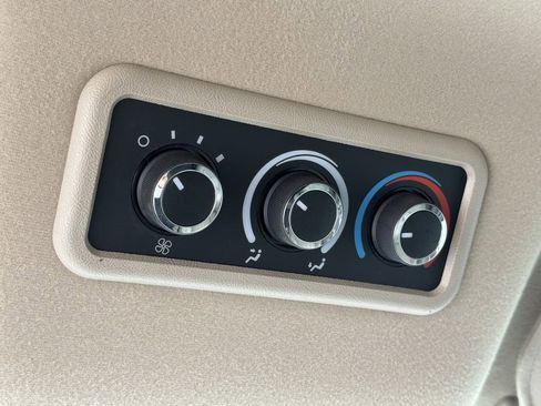 Certified 2024 GMC Savana 3500 LS image 31