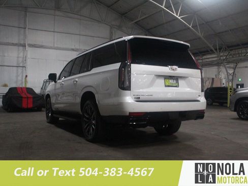 Used 2021 Cadillac Escalade ESV Sport w/ Heavy-Duty Trailer Package image 15