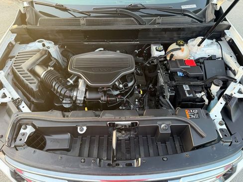 Used 2023 GMC Acadia AT4 w/ Technology Package image 37