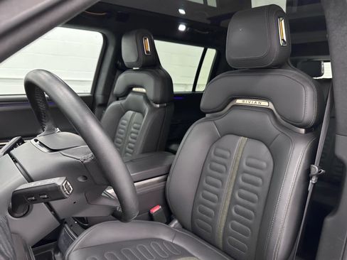 Used 2023 Rivian R1S Adventure image 13