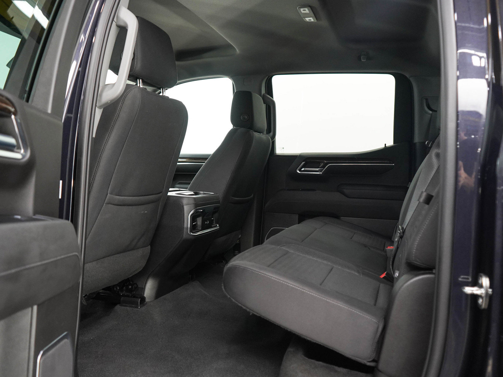 Used 2022 GMC Sierra 1500 Elevation w/ LPO, Elevation Black Package AWD/4WD image 16
