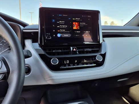 Used 2024 Toyota Corolla SE image 7