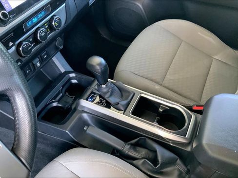 Used 2023 Toyota Tacoma SR5 AWD/4WD image 17