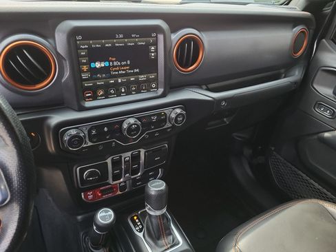 Used 2021 Jeep Gladiator Mojave AWD/4WD image 13