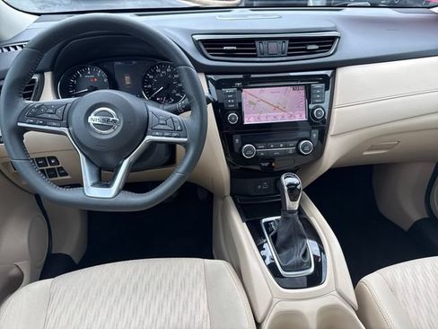 Used 2018 Nissan Rogue SV w/ Sun & Sound Touring Package AWD/4WD image 24