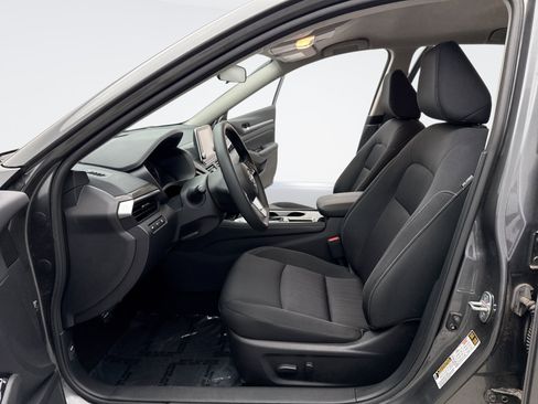 Used 2023 Nissan Altima 2.5 SV FWD image 11