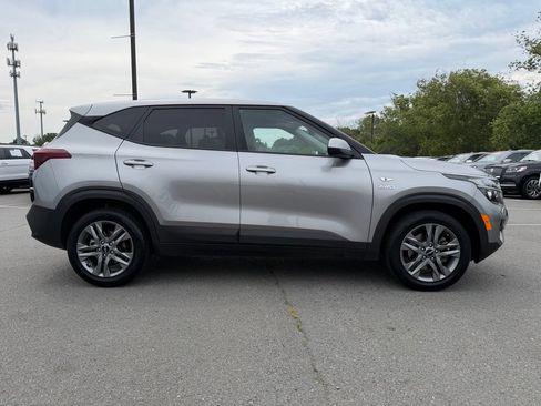 Used 2022 Kia Seltos LX AWD/4WD image 8