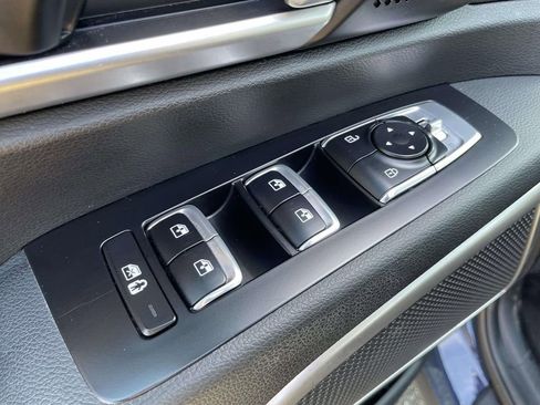 Used 2025 Kia Telluride S AWD/4WD image 18