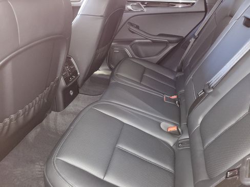 Certified 2026 Porsche Macan AWD/4WD image 20