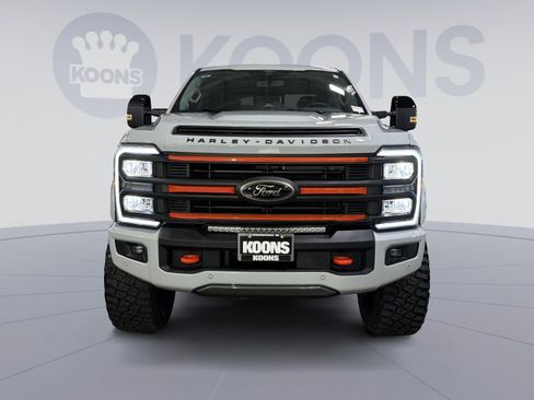 New 2026 Ford F250 Lariat w/ Black Appearance Package image 11
