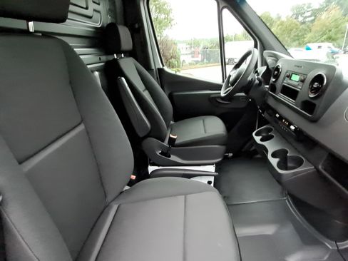 New 2026 Mercedes-Benz Sprinter 144 Cargo image 10
