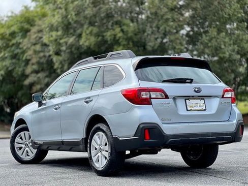 Used 2018 Subaru Outback 2.5i image 11