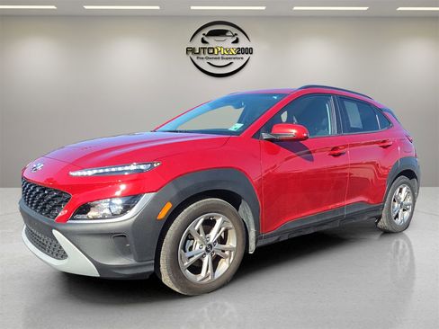 Used 2023 Hyundai Kona SEL image 3