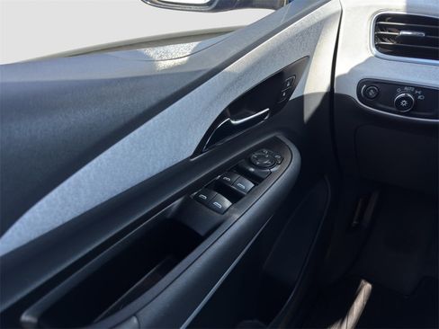 Used 2019 Chevrolet Bolt LT image 12