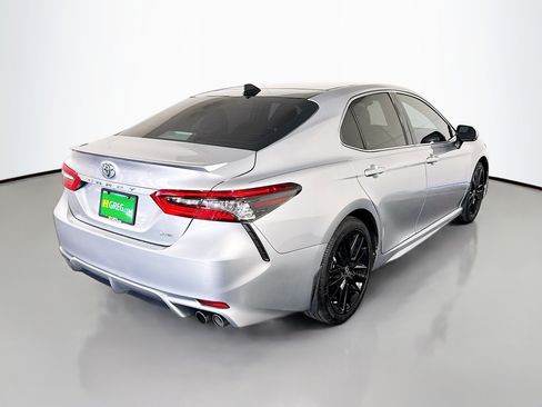 Used 2022 Toyota Camry XSE image 10