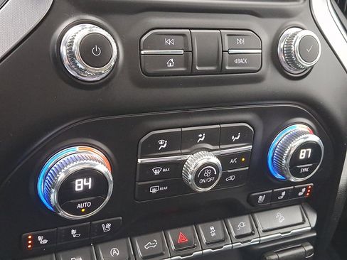 Used 2021 GMC Sierra 1500 SLT w/ SLT Premium Plus Package image 17