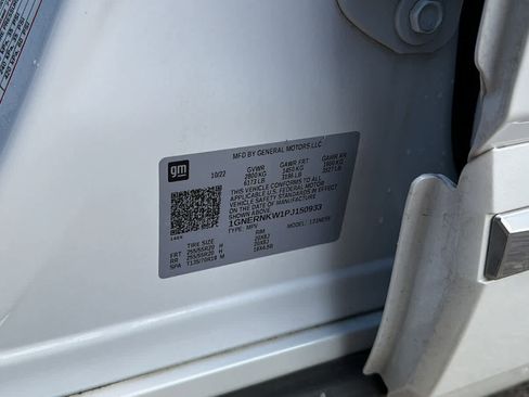 Used 2023 Chevrolet Traverse High Country FWD image 21