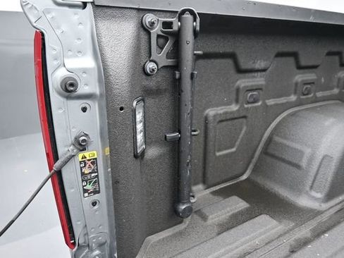 Used 2025 Chevrolet Silverado 1500 High Country AWD/4WD image 41