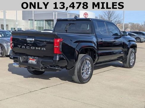 Used 2025 Toyota Tacoma Limited image 4