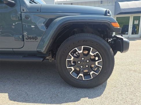 New 2025 Jeep Gladiator Sport w/ Premium Package image 2