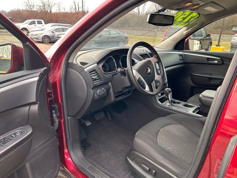Used 2010 Chevrolet Traverse LT w/ Personal Connectivity Package image 10
