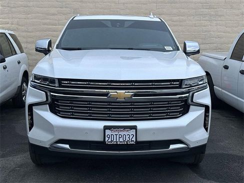 Used 2023 Chevrolet Suburban Premier image 2