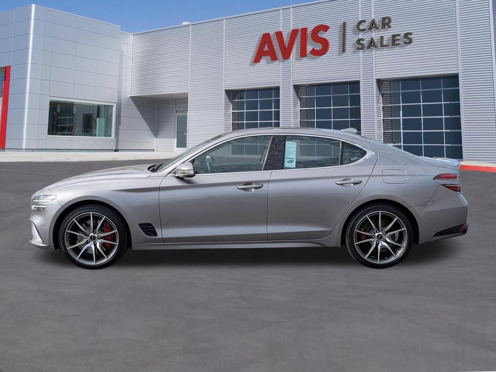Used 2025 Genesis G70 2.5T RWD image 10