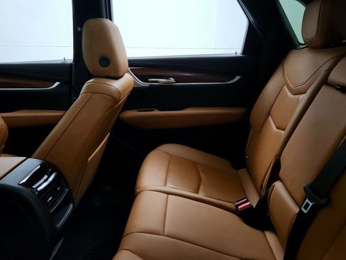 Used 2021 Cadillac XT5 Premium Luxury w/ LPO, Floor Liner Package FWD image 25