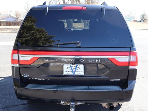 Used 2015 Lincoln Navigator 4WD image 6