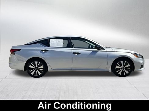Used 2022 Nissan Altima 2.5 SV image 5