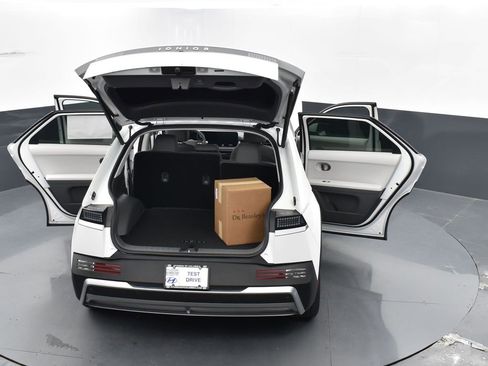 New 2025 Hyundai Ioniq 5 SEL image 43