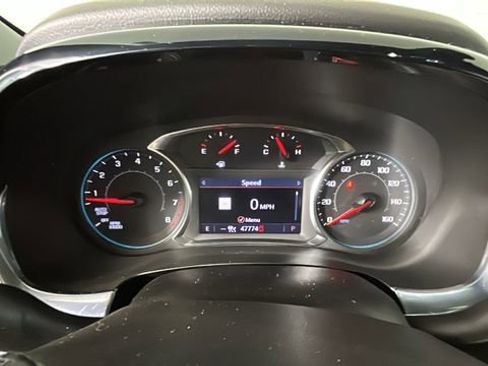 Used 2023 Chevrolet Traverse RS AWD/4WD image 18