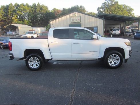 Used 2022 Chevrolet Colorado LT RWD image 5