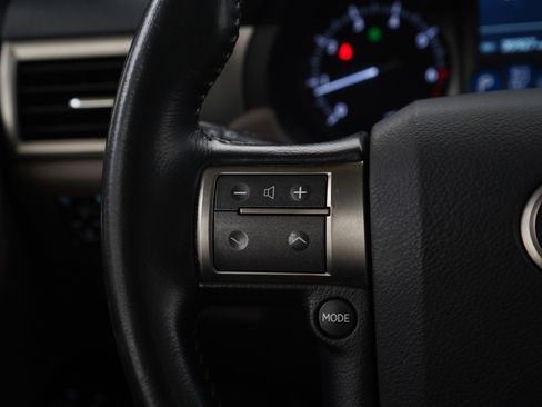 Used 2019 Lexus GX 460 image 26