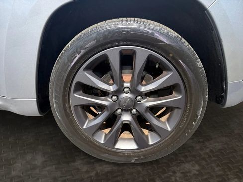 Used 2019 Jeep Grand Cherokee High Altitude AWD/4WD image 39