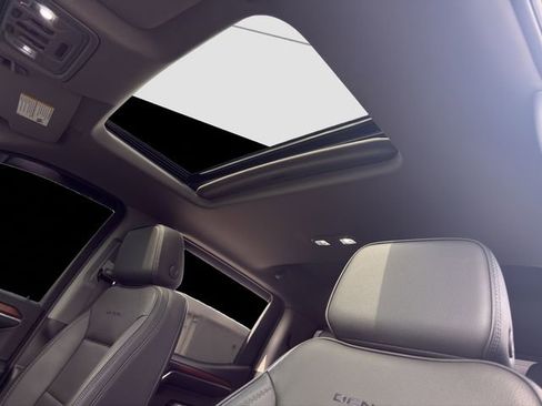 Used 2024 GMC Sierra 1500 Denali w/ Denali Reserve Package image 22