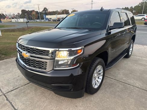 Used 2019 Chevrolet Tahoe LT image 4