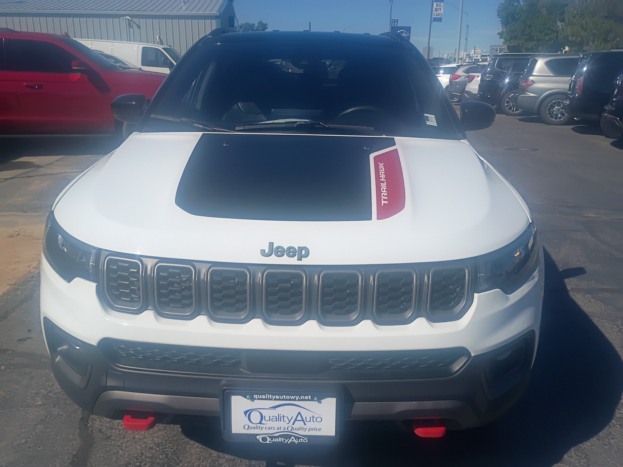 Used 2025 Jeep Compass Trailhawk AWD/4WD image 3