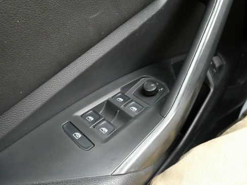 Used 2020 Volkswagen Jetta S image 22