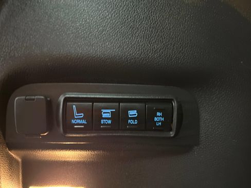 Used 2015 Ford Explorer Sport w/ Equipment Group 401A AWD/4WD image 14