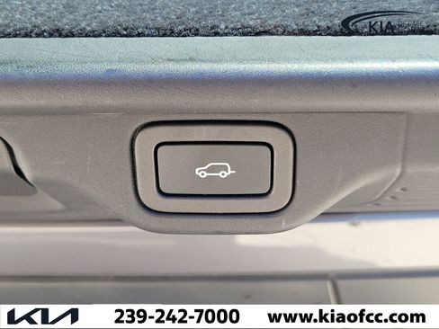 Used 2018 Land Rover Range Rover HSE AWD/4WD image 11