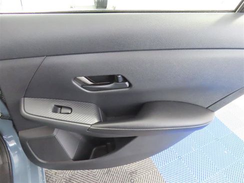 Used 2024 Nissan Sentra SV FWD image 32