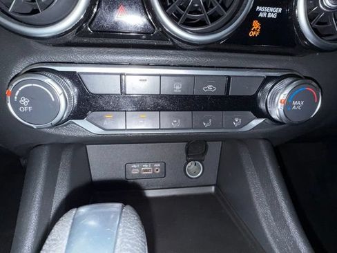 Used 2022 Nissan Sentra SV FWD image 23