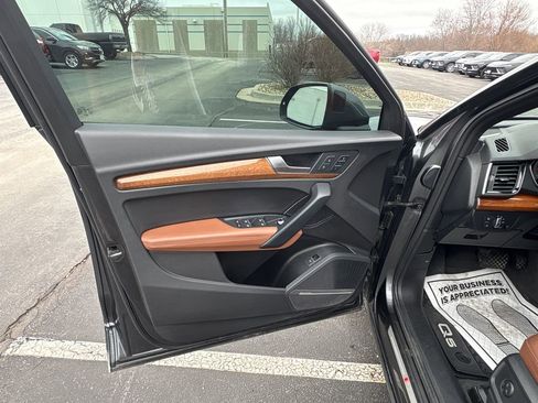 Used 2022 Audi Q5 2.0T Premium Plus image 17